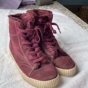 Esprit fuzzy high top sneakers